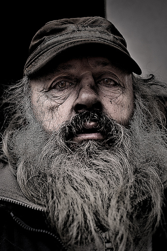 One says that eyes are the mirror of the soul ... that's true !, flickrfan, d3, nikkor, nikon, af-s, 50mm, f/1.4, g, homeless, sdf, sans-abris, b&w, n&b, noir, blanc, black, white, portrait, man, eyes, staire, regard, yeux, homme, dragan, andrzej dragan,photo by Vincent Montibus on FlickrFan Stan's site licensed under Creative Commons